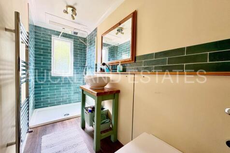 IMG_6706-17574335...