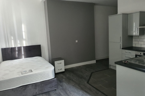 Flat in DE1 1DY