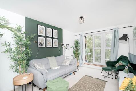 London, SE20 - property photo