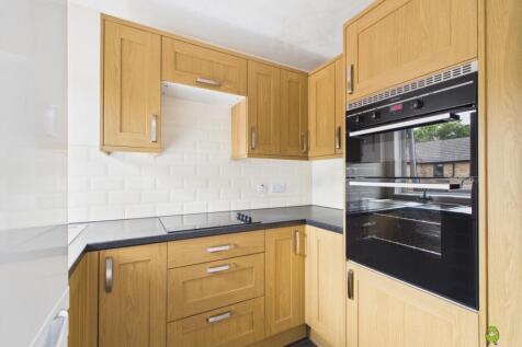 Presented by Nicoleta at EweMove Bexleyheath and D