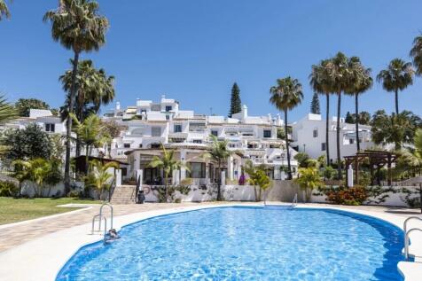 Communal pool