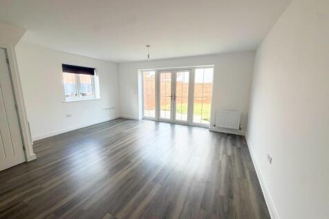 Southlands Farm Way, Wickford, Essex, SS11 photo 3