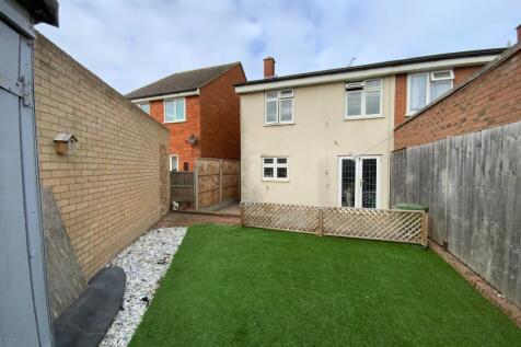 REAR GARDEN approx 30ft
