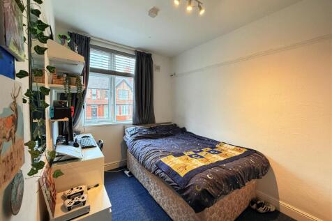 Bed 6.JPG