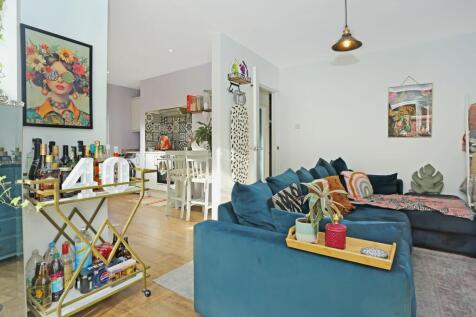 Open Plan Kitchen/Reception