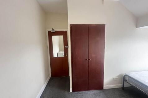 Haddon Avenue (Room 6), Burley, Leeds photo 3