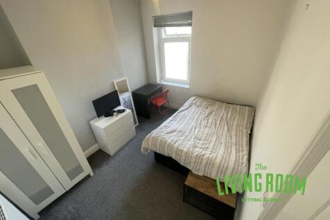 Mackintosh Place, , Cardiff photo 4