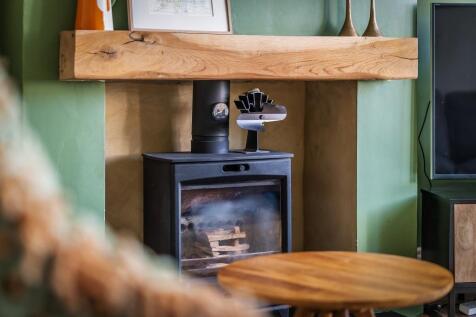 Fireplace 2.jpg