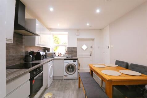 Broadbottom Road, Mottram, Hyde, Greater Manchester, SK14 photo 3