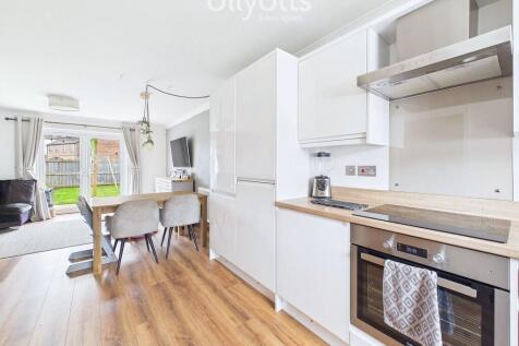 Kitchen/Living Ar...