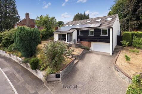 4 Culver Drive, Oxted, RH8 9HP 001.jpg