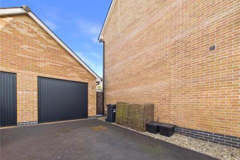 Garage/Parking