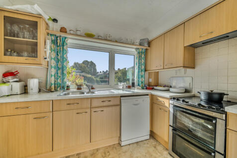 1370458-13-68f8c9...