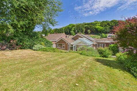 CAM01354G0-PR0550-STILL020