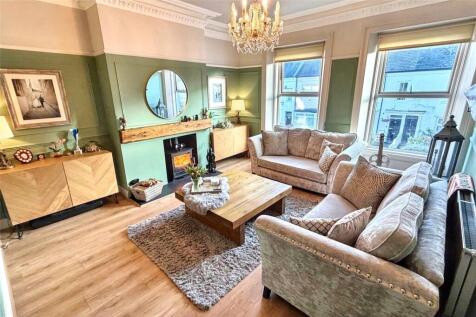 Front Lounge