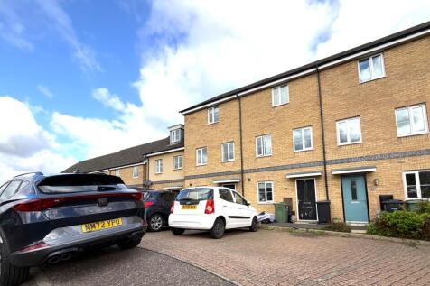 4-bed house on Dr Torrens Way, Costessey, Norfolk, £1,350/mo