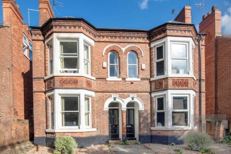 5-bed semi-detached on Devonshire Promenade, Lenton, Nottingham, NG7 2DS, £3,142/mo