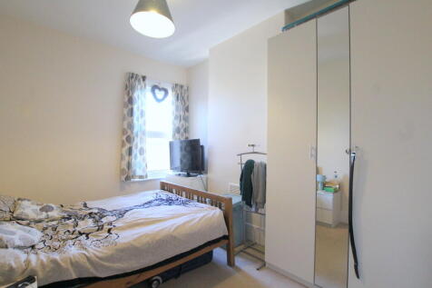 Merton Road, Wimbledon, Merton photo 3