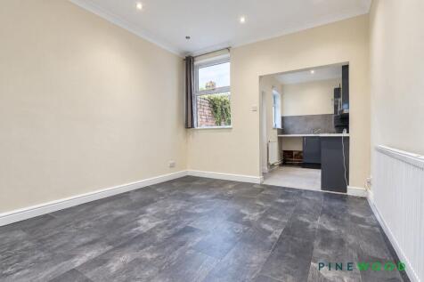 Foljambe Road, Chesterfield, S40 photo 3