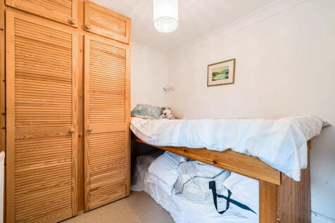 1349747-4-68bc518...