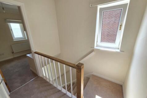Marten Drive, Netherton photo 5