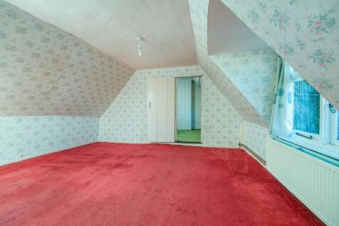 1440px-The Cottag...