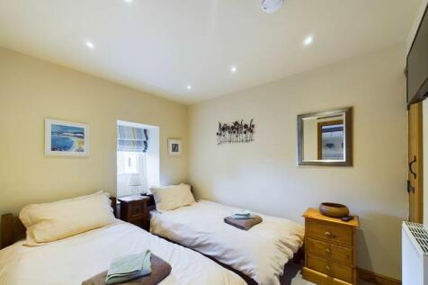 Guillemot Cottage - Bedroom Two