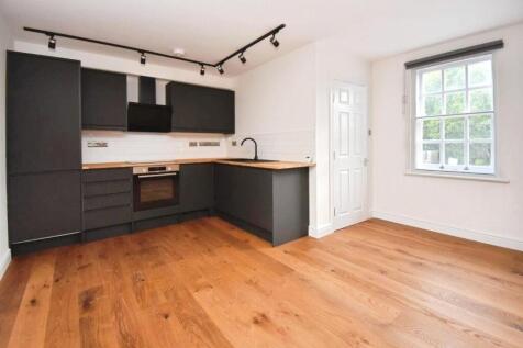 Fareham, PO16 - property photo