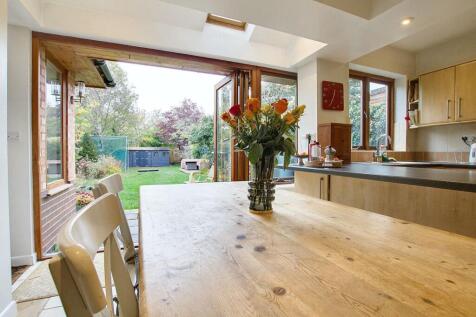 Open-Plan Kitchen Diner &amp; Rear Sitting Room