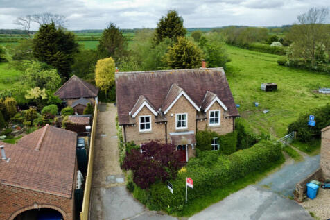 4 Bedroom Detached House - For Sale