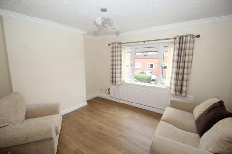 Queens Drive, Wrenthorpe photo 2