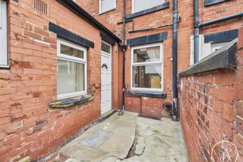 CAM02071G0-PR0994-STILL018.jpg