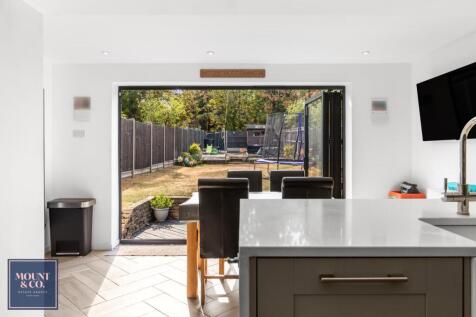 Hoddesdon, EN11 - property photo