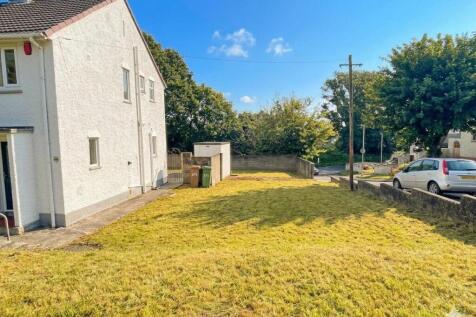Blandford Road 491 - Side Garden.jpg