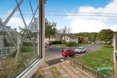 Views to frontage