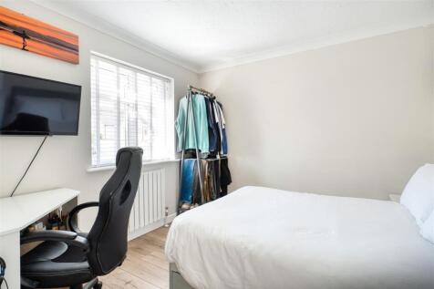 Bedroom 2 2.jpeg