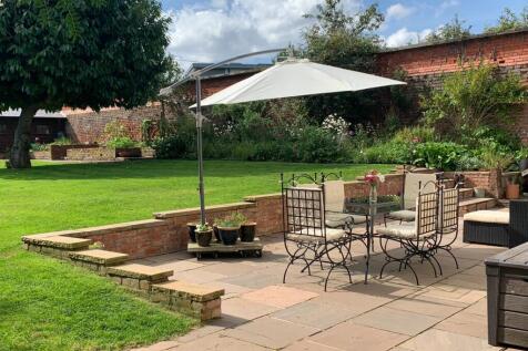 Terrace &amp; Garden