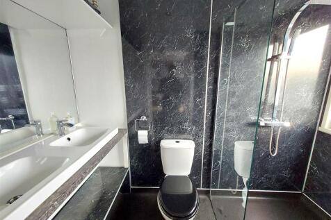 En Suite Shower Room