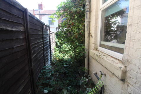Rear Garden T202608120933.jpg