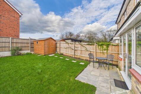 CAM02773G0-PR0411-STILL019