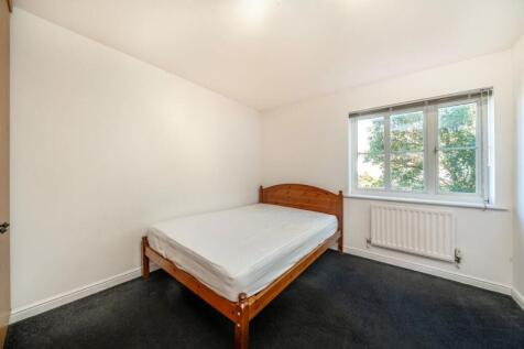 Garvary Road, Beckton photo 4