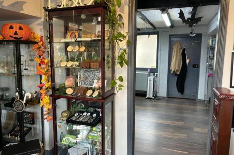 WhatsApp Image 2025-10-22 at 12.10.49 (12).jpeg