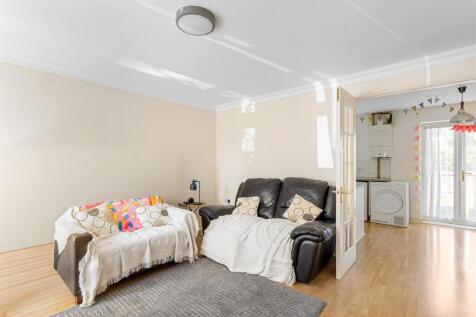 19_Moins_Court1.jpg