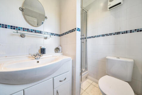 1363059-9-68e3e1b...