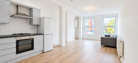 1-bed flat on Stoke Newington High Street, London, N16, £1,995/mo