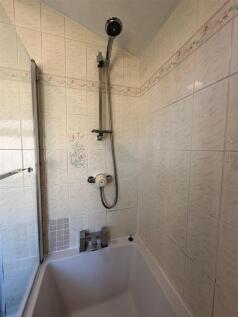Family Bathroom Angle 2