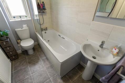 Family Bathroom/WC