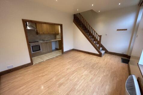 Bradford Road, Batley, WF17 8HZ photo 5