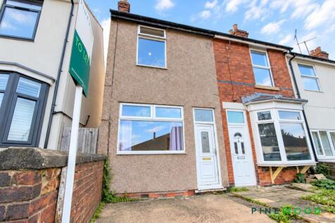 2-bed terraced on Foljambe Road, Chesterfield, S40, £775/mo