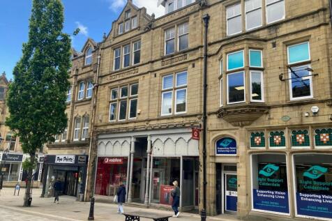 Commercial Property to rent in halifax